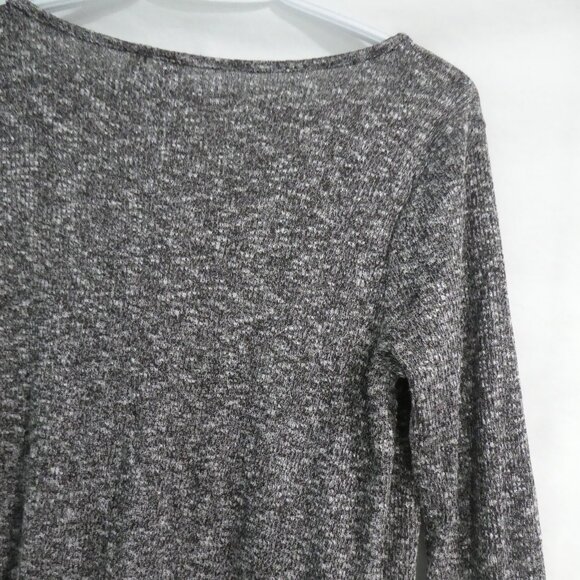 ALYA | large | Long Sleeve Pullover Scoop Neck LIghtweight Knit Sweater - Picture 11 of 14